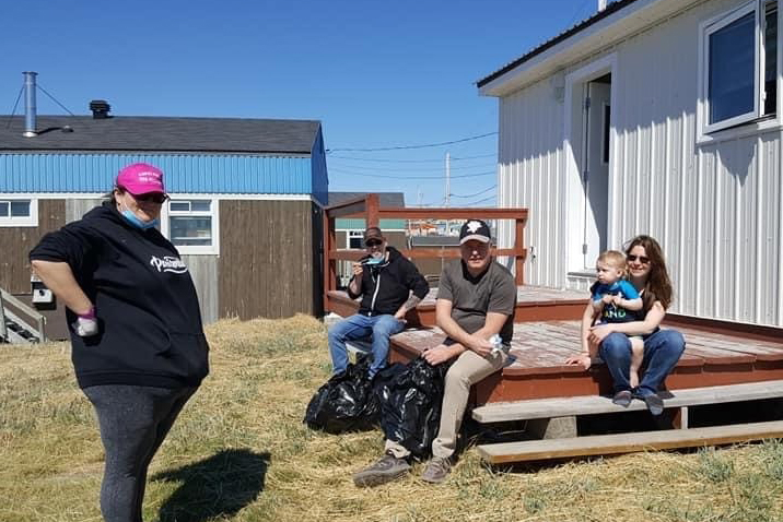 Puvirnituq clean the community.jpg (299 KB)